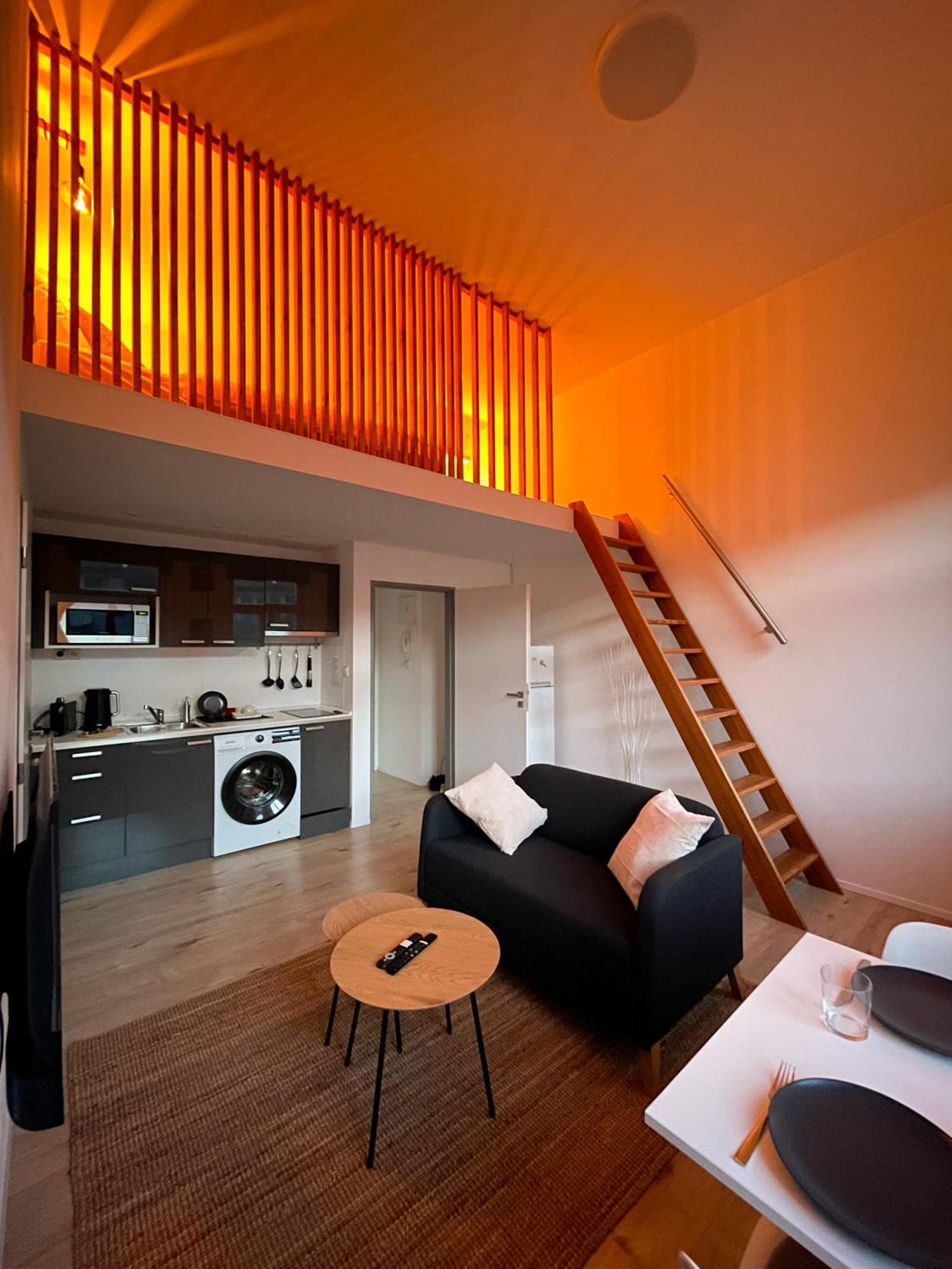 Loft Maniny By Urban Apartments Прага Экстерьер фото