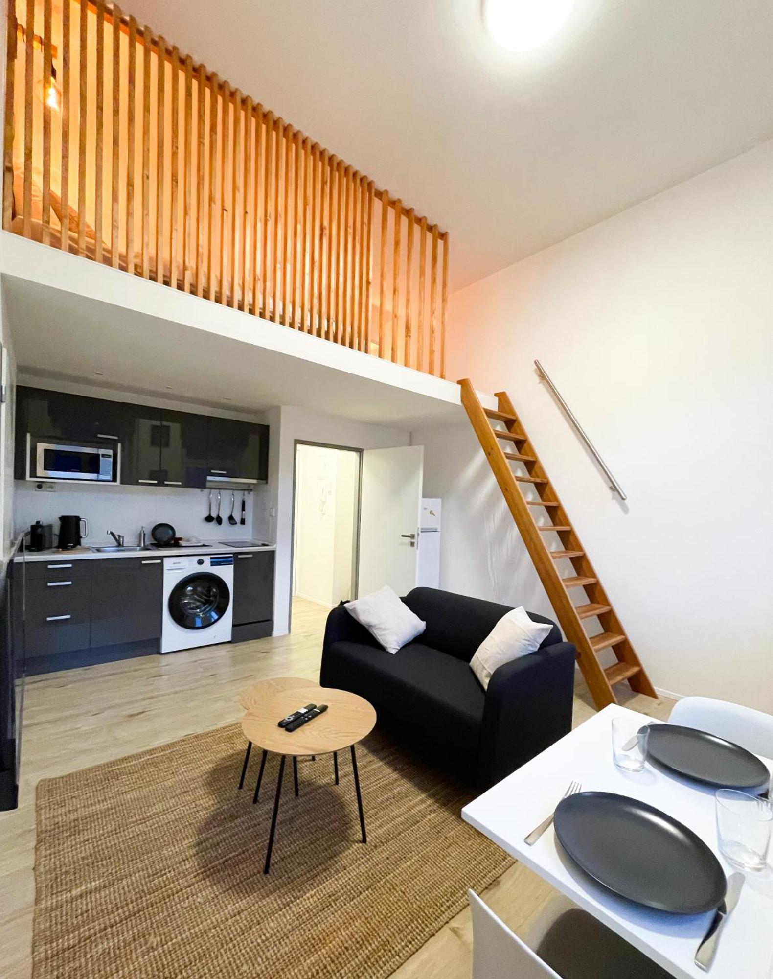 Loft Maniny By Urban Apartments Прага Экстерьер фото